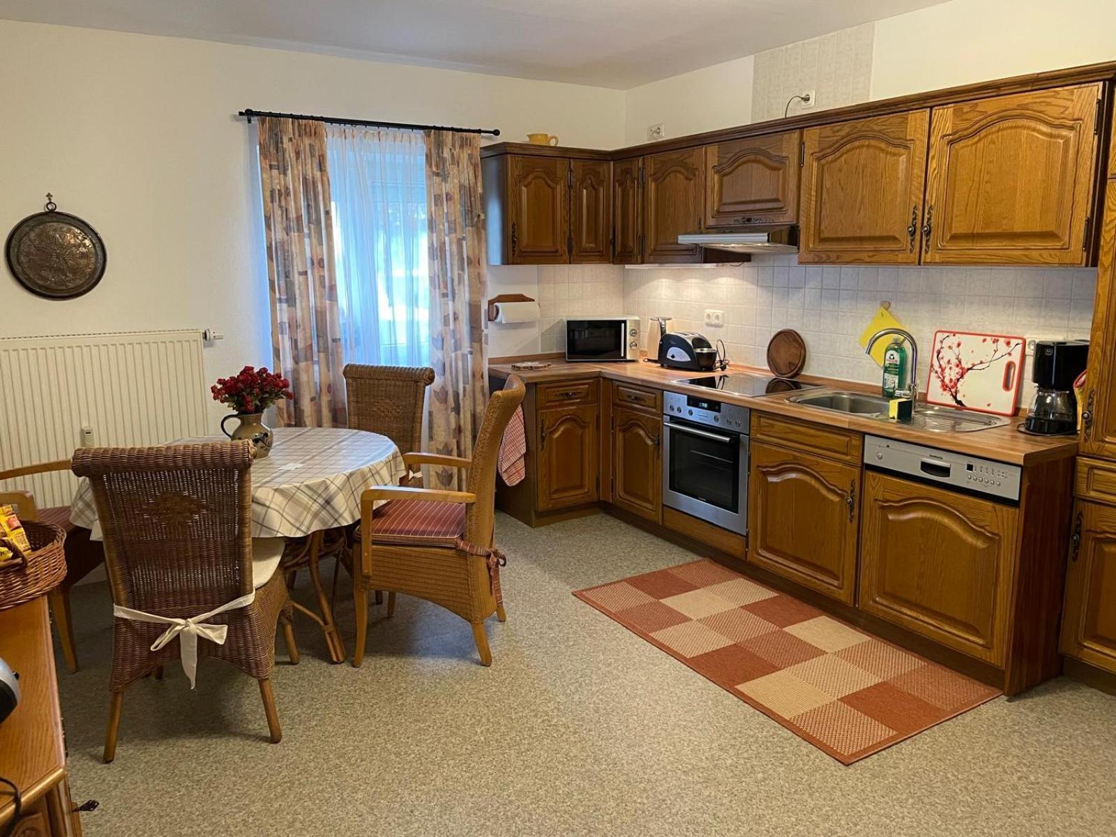 Schoene Ferienwohnung In Bahnhofsnaehe Fuer Urlaub, Studium Oder Arbeit Деггендорф Экстерьер фото