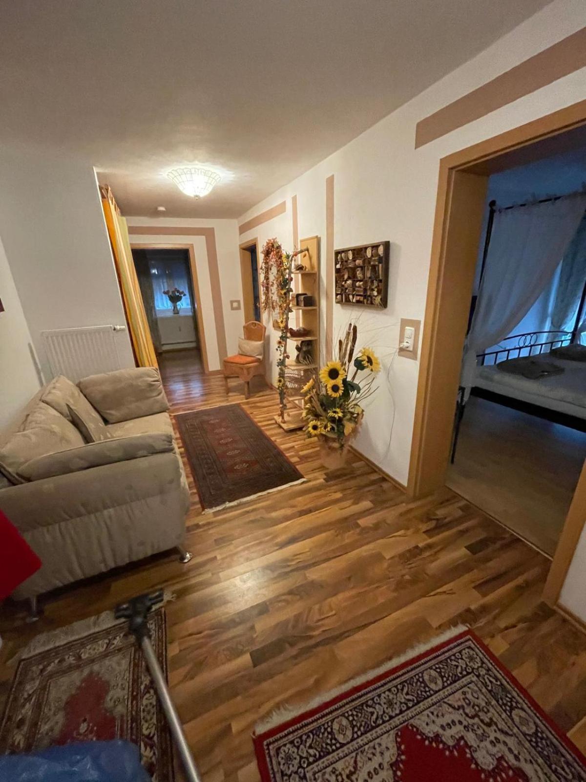 Schoene Ferienwohnung In Bahnhofsnaehe Fuer Urlaub, Studium Oder Arbeit Деггендорф Экстерьер фото
